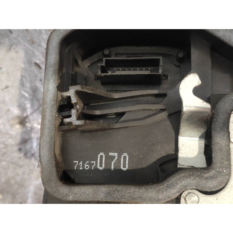 Recambio de motor cierre centralizado trasero derecho para bmw serie 1 berlina (e81/e87) 118d referencia OEM IAM 7167070  