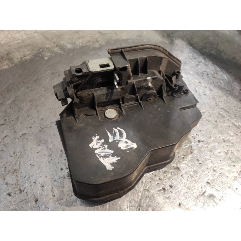 Recambio de motor cierre centralizado trasero derecho para bmw serie 1 berlina (e81/e87) 118d referencia OEM IAM 7167070  