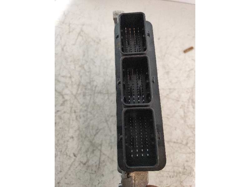 Recambio de centralita motor uce para land rover range rover sport v8 td hse black&white referencia OEM IAM 5WS40371CT  