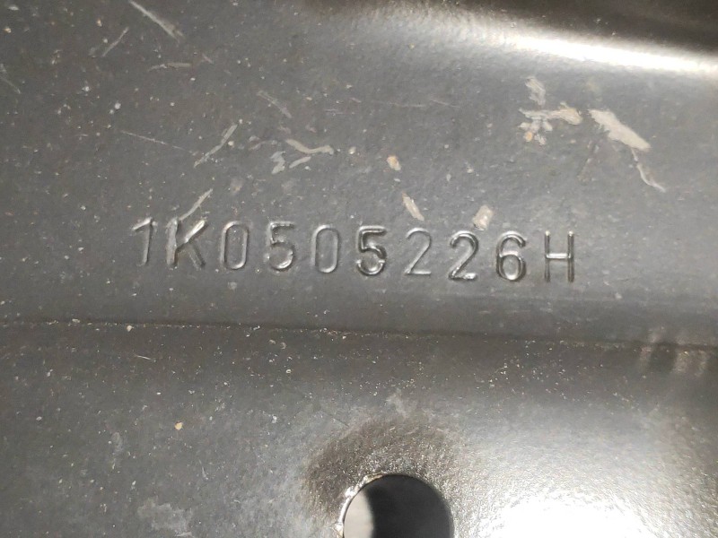 Recambio de brazo suspension superior trasero derecho para skoda yeti active referencia OEM IAM 1K0505226H  