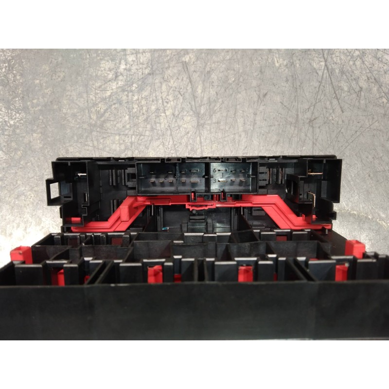 Recambio de caja reles / fusibles para audi a3 (8p) 2.0 tdi ambiente referencia OEM IAM 8P0907279A F005V00219 