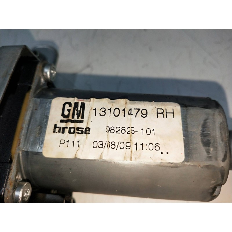Recambio de elevalunas delantero derecho para opel astra gtc 1.8 16v referencia OEM IAM 13101479 982825101 3P