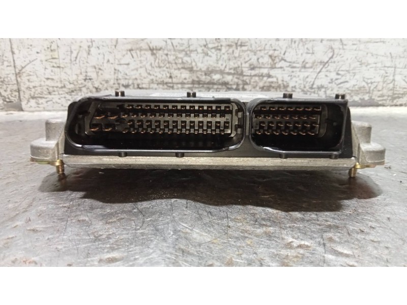 Recambio de centralita motor uce para jeep gr.cherokee (wj/wg) 3.1 td laredo referencia OEM IAM 0281010140 P56044590AA 