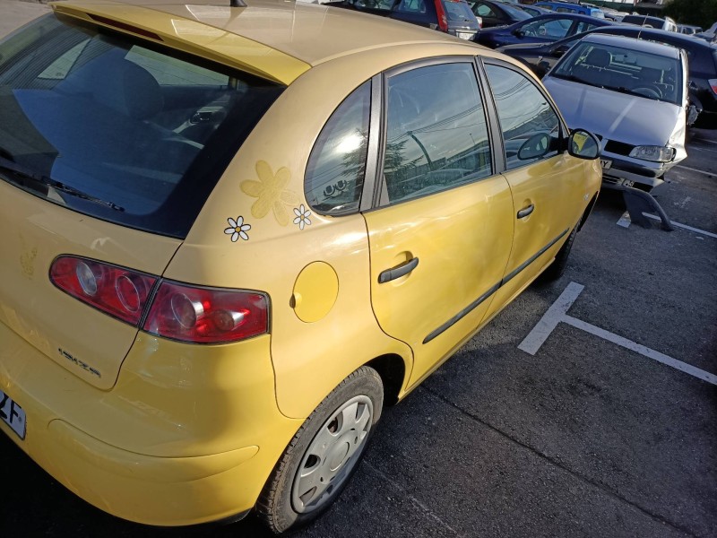seat ibiza (6l1) del año 2002