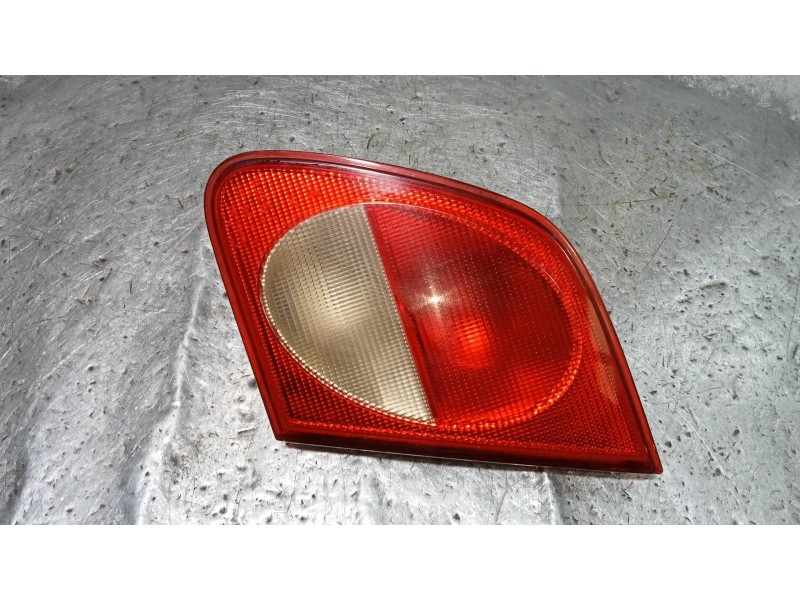 Recambio de piloto trasero derecho interior para mercedes clase e (w210) berlina diesel 300 turbodiesel (210.025) referencia OEM