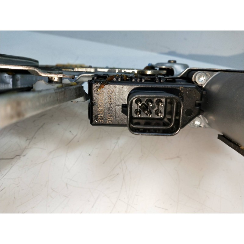 Recambio de elevalunas delantero derecho para opel astra h berlina 1.7 16v cdti referencia OEM IAM 13101481 994885101 5P