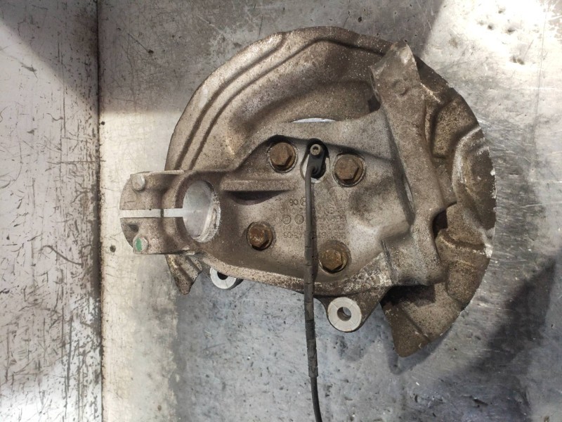 Recambio de mangueta delantera izquierda para bmw serie 1 berlina (e81/e87) 118d referencia OEM IAM 31216764443  