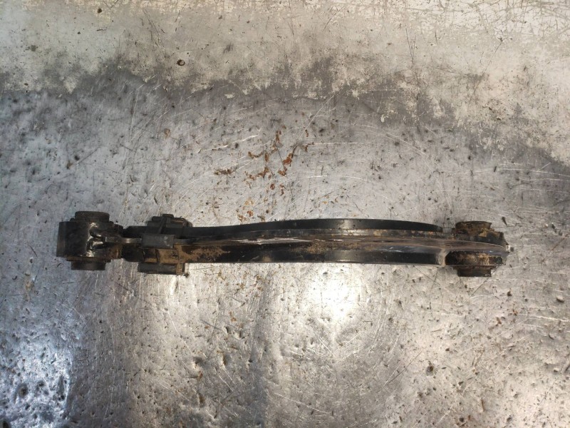 Recambio de brazo suspension superior trasero izquierdo para skoda yeti active referencia OEM IAM 1K0505323N  