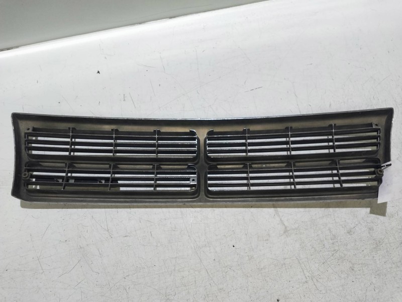 Recambio de rejilla delantera para chrysler voyager (gs) 2.5 turbodiesel referencia OEM IAM   
