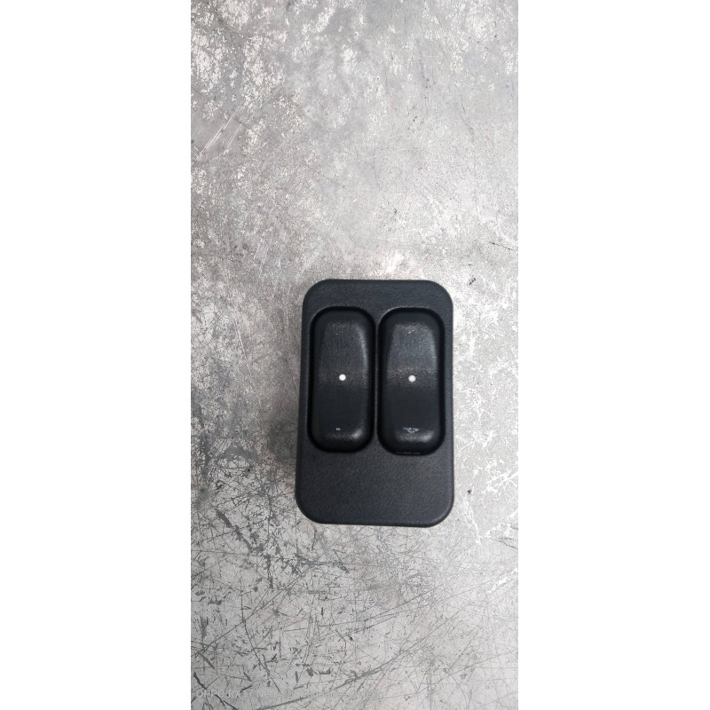 Recambio de mando elevalunas delantero izquierdo para opel astra g coupé 2.2 dti edition referencia OEM IAM 13363201 90561088 