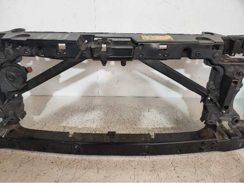 Recambio de panel frontal para land rover range rover sport v8 td hse black&white referencia OEM IAM   