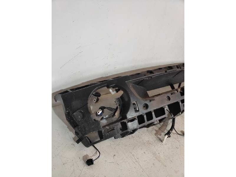 Recambio de refuerzo paragolpes delantero para land rover range rover sport v8 td hse black&white referencia OEM IAM   