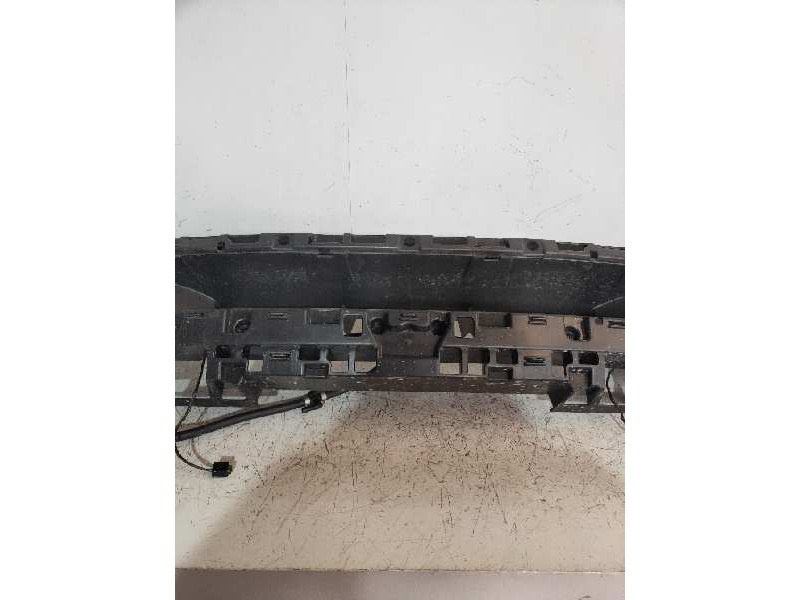 Recambio de refuerzo paragolpes delantero para land rover range rover sport v8 td hse black&white referencia OEM IAM   