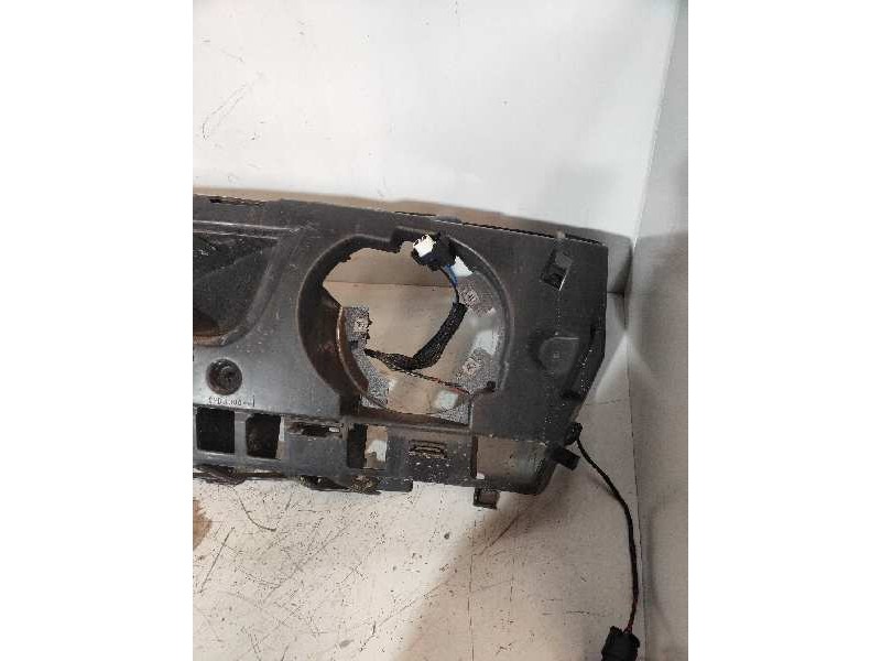 Recambio de refuerzo paragolpes delantero para land rover range rover sport v8 td hse black&white referencia OEM IAM   