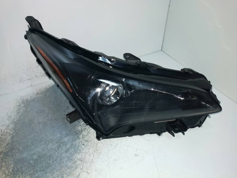 Recambio de faro derecho para lexus nx 300h 2wd referencia OEM IAM   