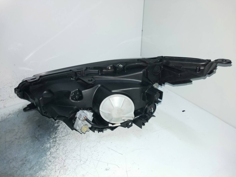 Recambio de faro derecho para lexus nx 300h 2wd referencia OEM IAM   
