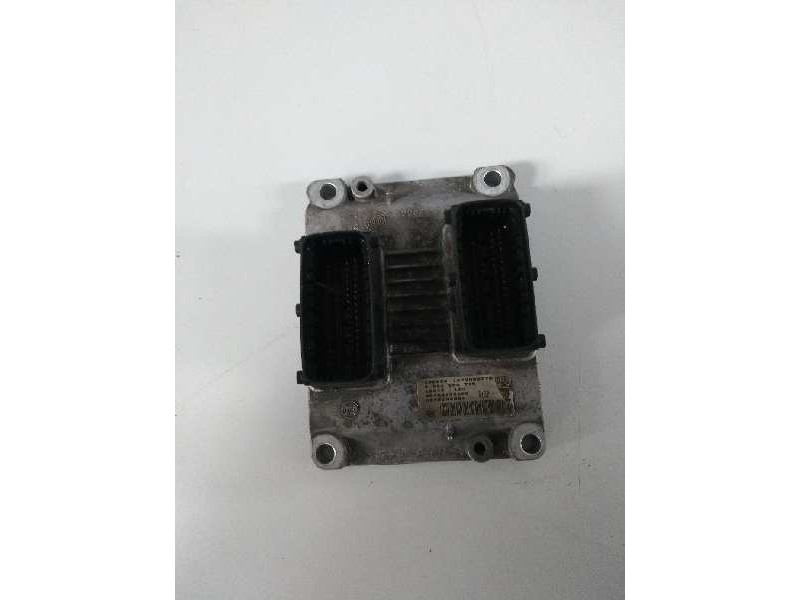 Recambio de centralita motor uce para alfa romeo 147 (190) 1.6 t.spark distinctive referencia OEM IAM 0261206715  