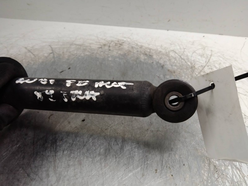 Recambio de amortiguador trasero para audi 80 (82/83/84) 1.6 referencia OEM IAM   
