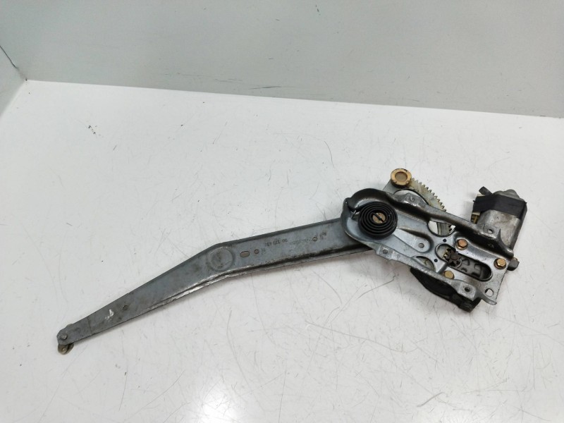 Recambio de elevalunas delantero izquierdo para opel corsa a referencia OEM IAM 680595942 90139527 3P