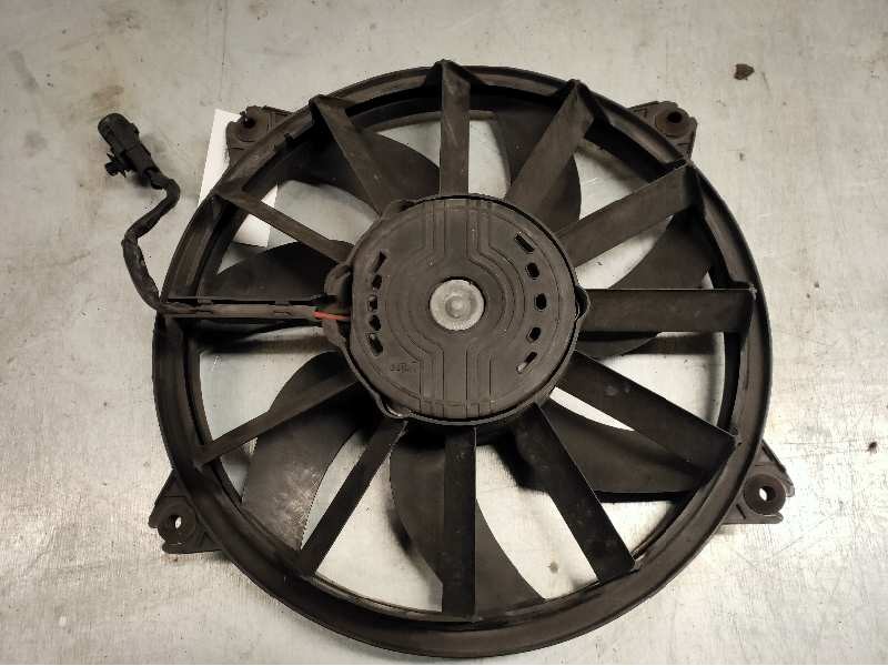 Recambio de electroventilador para peugeot 3008 premium referencia OEM IAM 988495H 9661571480 