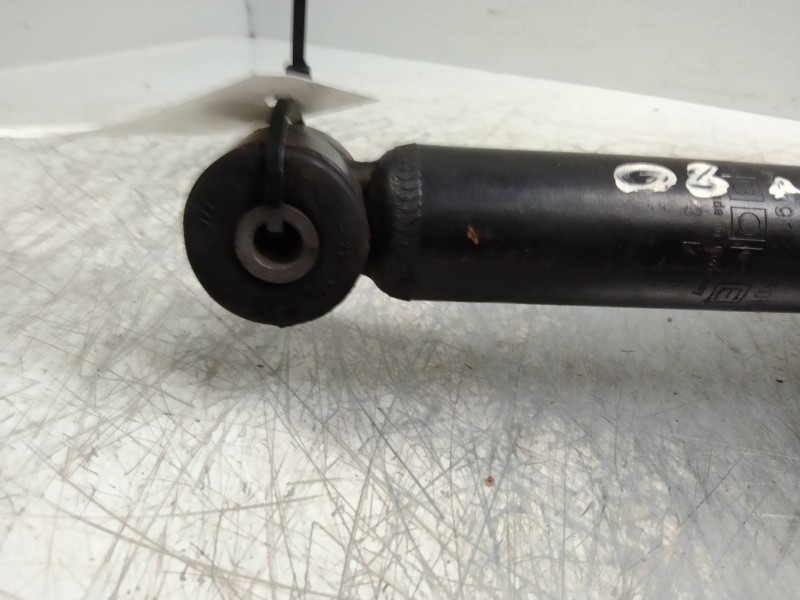 Recambio de amortiguador trasero para audi 80 (82/83/84) 1.6 referencia OEM IAM   