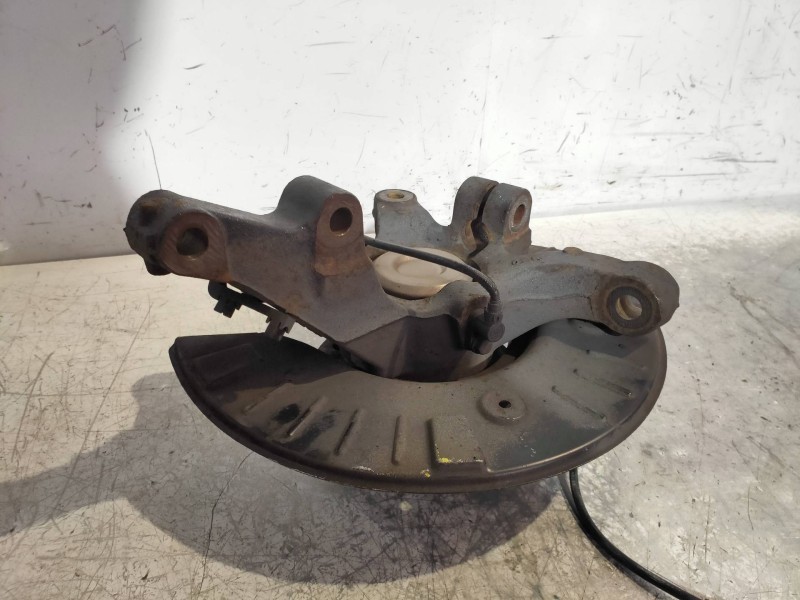 Recambio de mangueta delantera derecha para mercedes vito kasten (639) 113 cdi extralang (639.605) referencia OEM IAM   