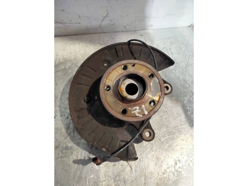 Recambio de mangueta delantera izquierda para mercedes vito kasten (639) 113 cdi extralang (639.605) referencia OEM IAM   