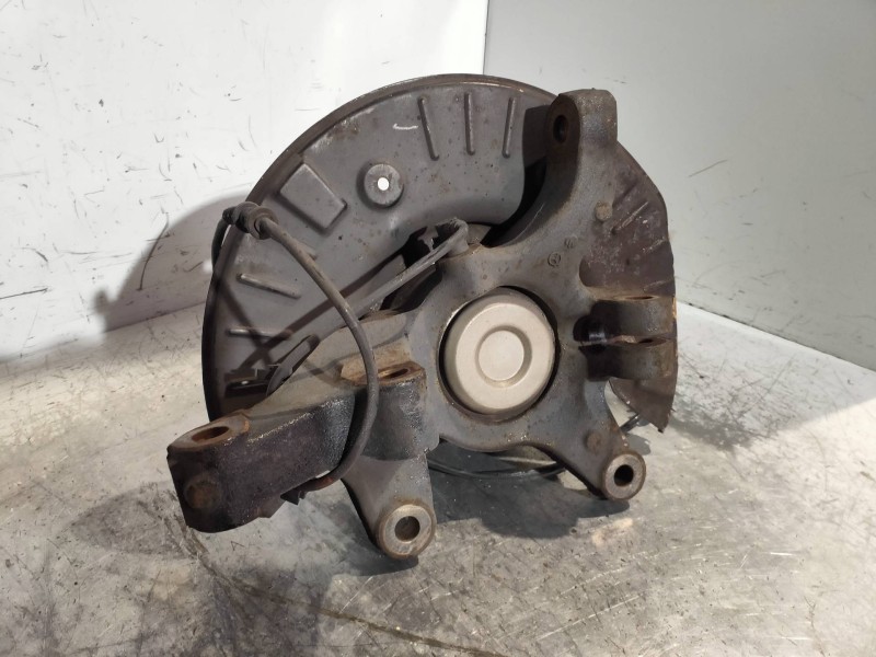 Recambio de mangueta delantera izquierda para mercedes vito kasten (639) 113 cdi extralang (639.605) referencia OEM IAM   