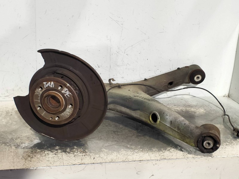 Recambio de mangueta trasera derecha para mercedes vito kasten (639) 113 cdi extralang (639.605) referencia OEM IAM A6393522504 