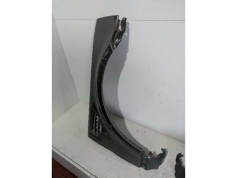 Recambio de aleta delantera derecha para land rover range rover sport v8 td hse black&white referencia OEM IAM   