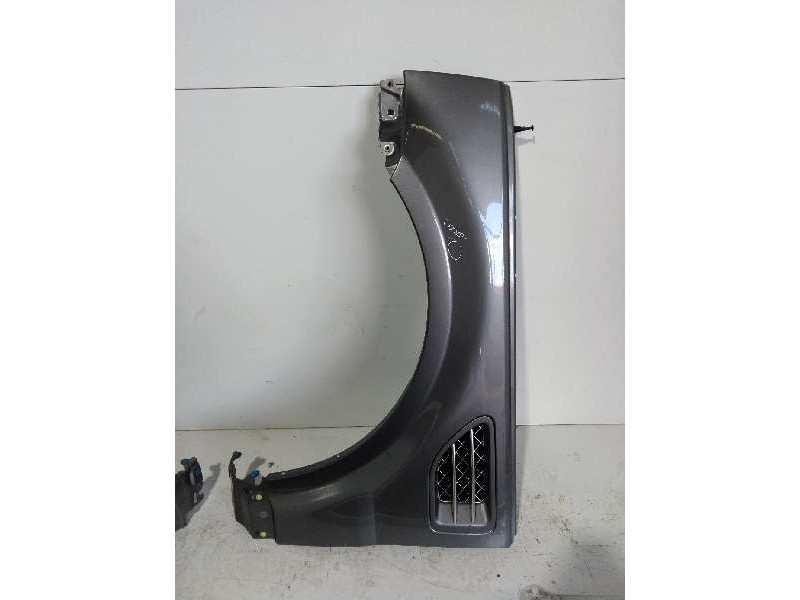 Recambio de aleta delantera izquierda para land rover range rover sport v8 td hse black&white referencia OEM IAM   