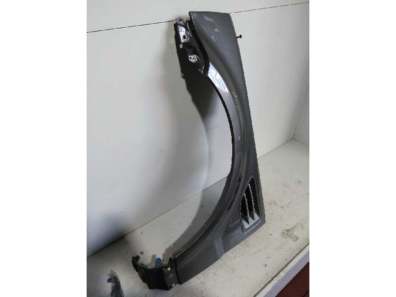 Recambio de aleta delantera izquierda para land rover range rover sport v8 td hse black&white referencia OEM IAM   