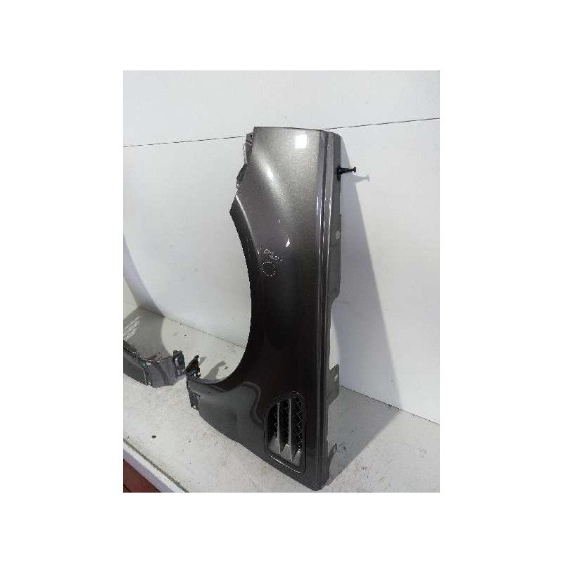 Recambio de aleta delantera izquierda para land rover range rover sport v8 td hse black&white referencia OEM IAM   