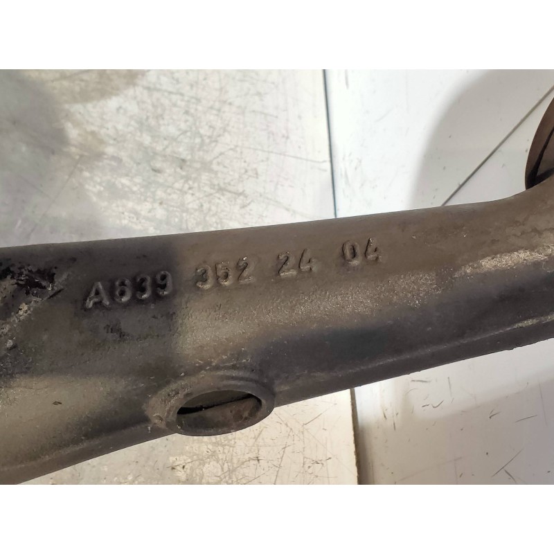 Recambio de mangueta trasera izquierda para mercedes vito kasten (639) 113 cdi extralang (639.605) referencia OEM IAM A639352240