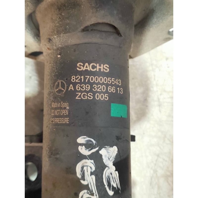 Recambio de amortiguador delantero derecho para mercedes vito kasten (639) 113 cdi extralang (639.605) referencia OEM IAM 821700
