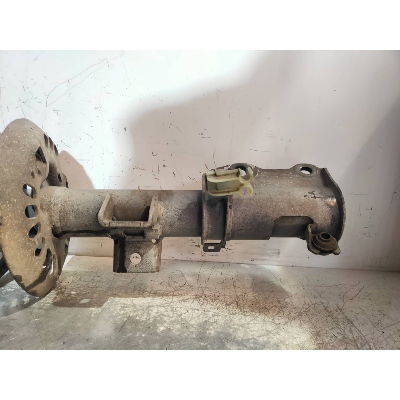 Recambio de amortiguador delantero derecho para mercedes vito kasten (639) 113 cdi extralang (639.605) referencia OEM IAM 821700