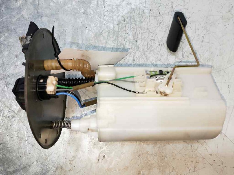 Recambio de bomba combustible para kia carnival ii 2.5 v6 ex referencia OEM IAM 0K52C1335X 083000790 DENSO AFORADOR