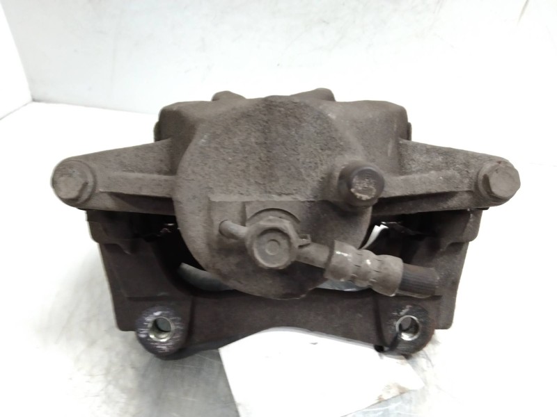 Recambio de pinza freno delantera derecha para toyota avensis berlina (t25) 2.0 16v cat referencia OEM IAM   