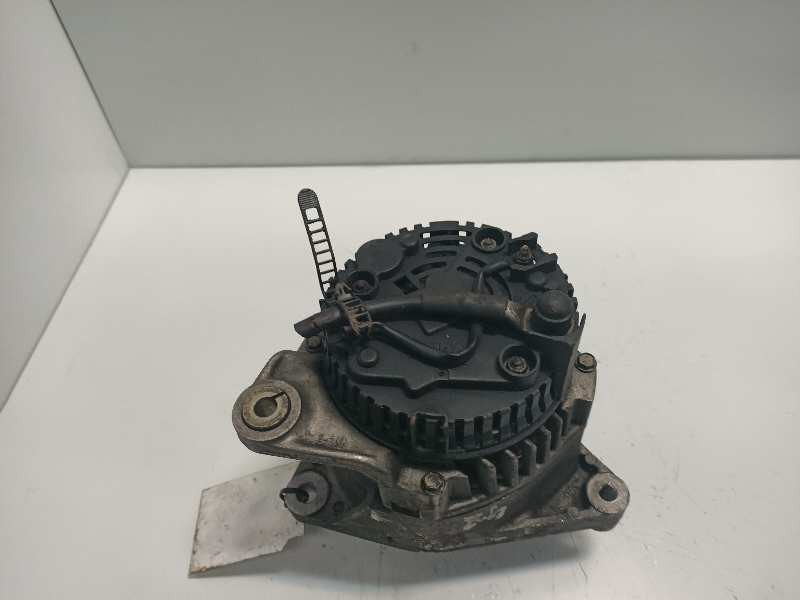 Recambio de alternador para audi a4 berlina (b5) 1.8 t referencia OEM IAM  058903016E VALEO 90A
