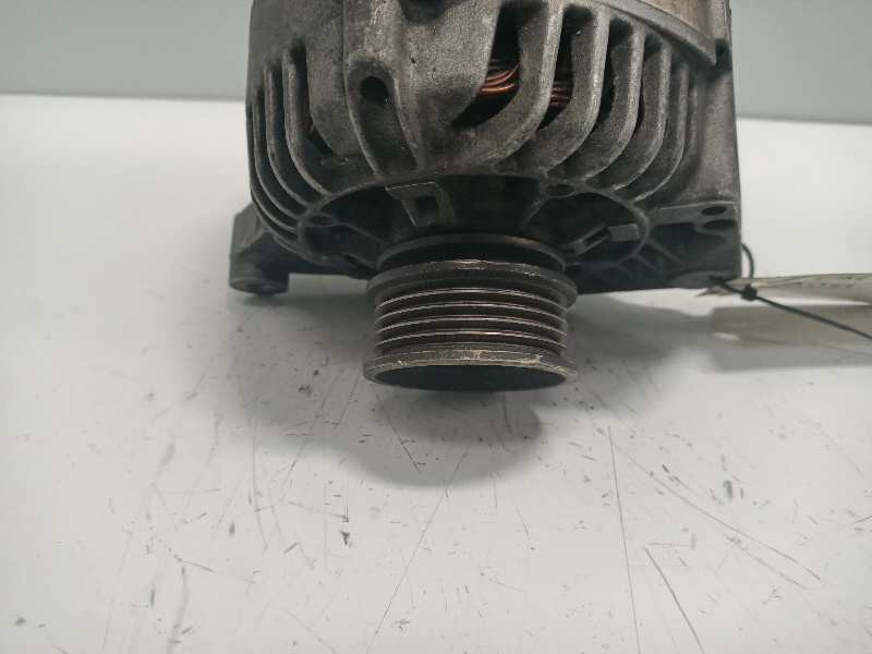 Recambio de alternador para audi a4 berlina (b5) 1.8 t referencia OEM IAM  058903016E VALEO 90A
