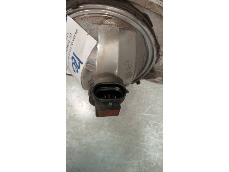 Recambio de faro antiniebla derecho para skoda octavia berlina (1z3) active referencia OEM IAM 1Z0941701A  