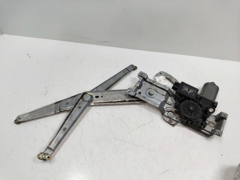 Recambio de elevalunas delantero derecho para opel corsa b referencia OEM IAM 19379300  3P