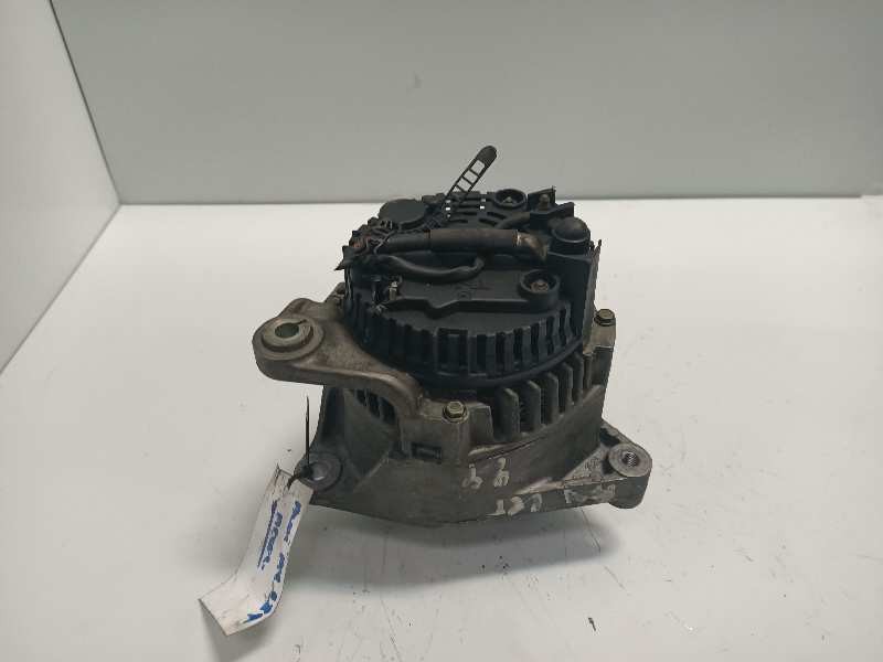 Recambio de alternador para audi a4 avant (b5) 1.8 t avant referencia OEM IAM  058906016E VALEO 90A