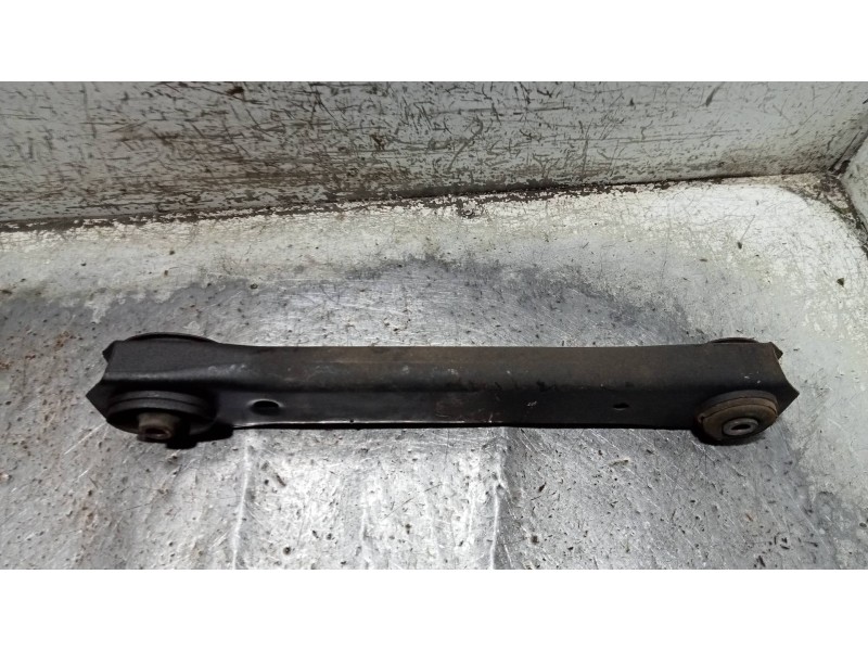 Recambio de brazo suspension inferior trasero izquierdo para jeep gr.cherokee (wj/wg) 3.1 td laredo referencia OEM IAM   