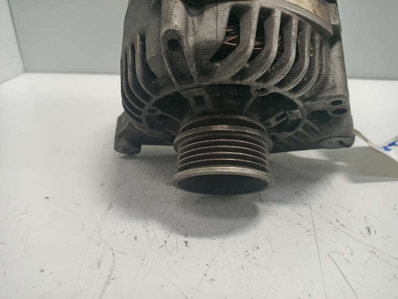 Recambio de alternador para audi a4 avant (b5) 1.8 t avant referencia OEM IAM  058906016E VALEO 90A