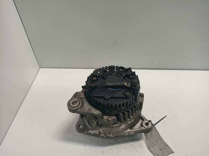 Recambio de alternador para audi a4 avant (b5) 1.8 quattro referencia OEM IAM   VALEO 90A