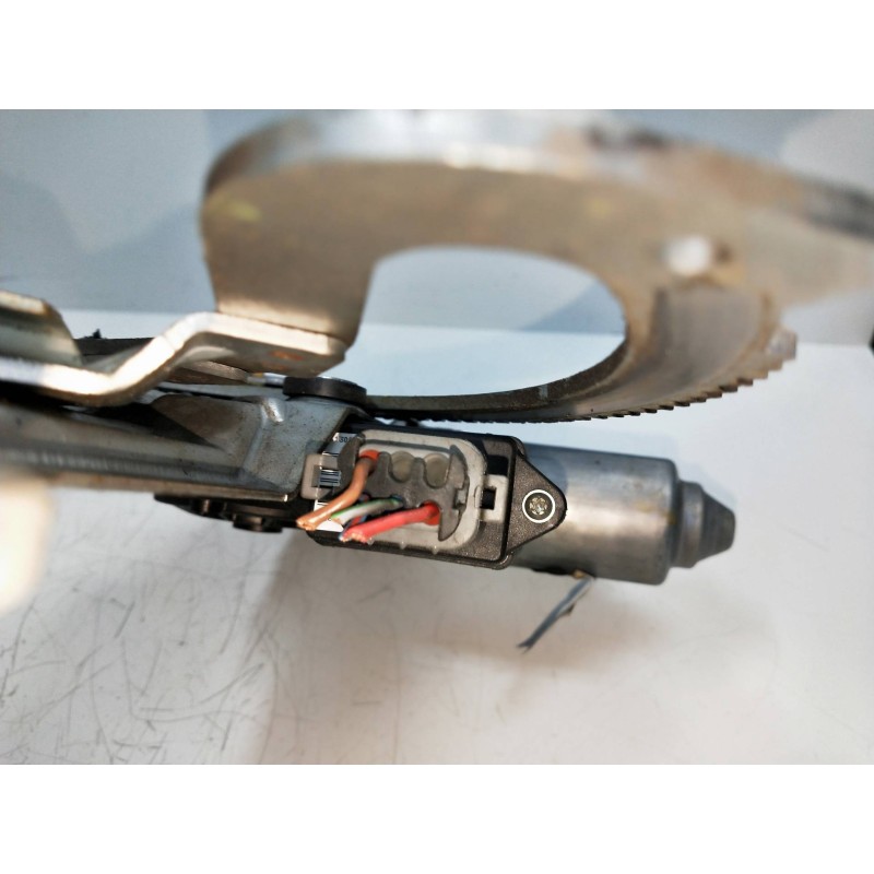 Recambio de elevalunas delantero derecho para opel corsa b 1.7 diesel referencia OEM IAM   5P