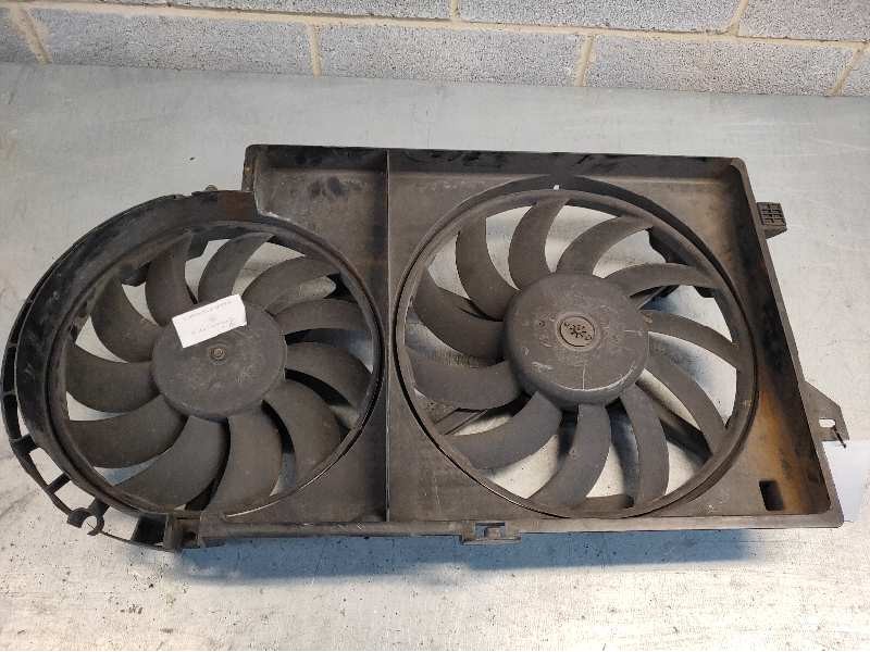 Recambio de electroventilador para chrysler voyager (rg) 2.5 crd cat referencia OEM IAM 868501E  