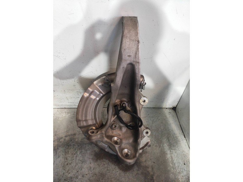 Recambio de mangueta delantera derecha para bmw serie 5 lim. (f10) 520d referencia OEM IAM   