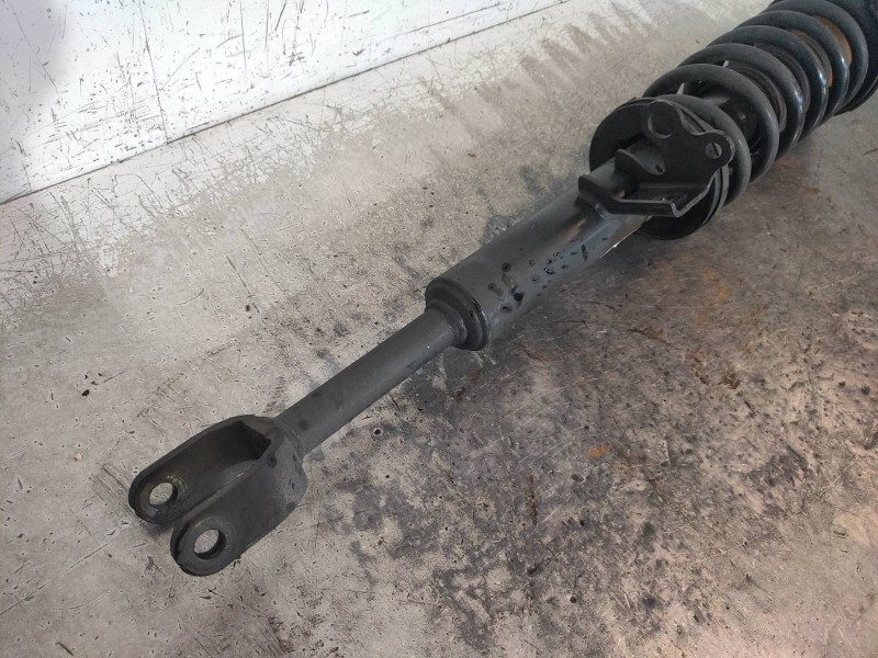 Recambio de amortiguador delantero derecho para bmw serie 5 lim. (f10) 520d referencia OEM IAM   